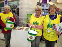Ladies shake their tins at supermarket for CHSW