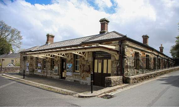 Bodmin Railway launches appeal for volunteers to land a 'handy hand'
