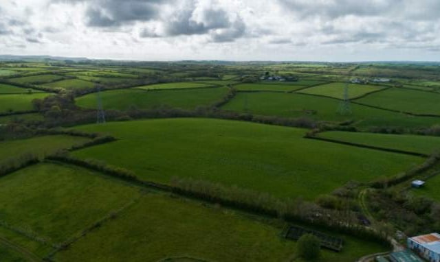 Derril Water Solar Farm acquired by rival