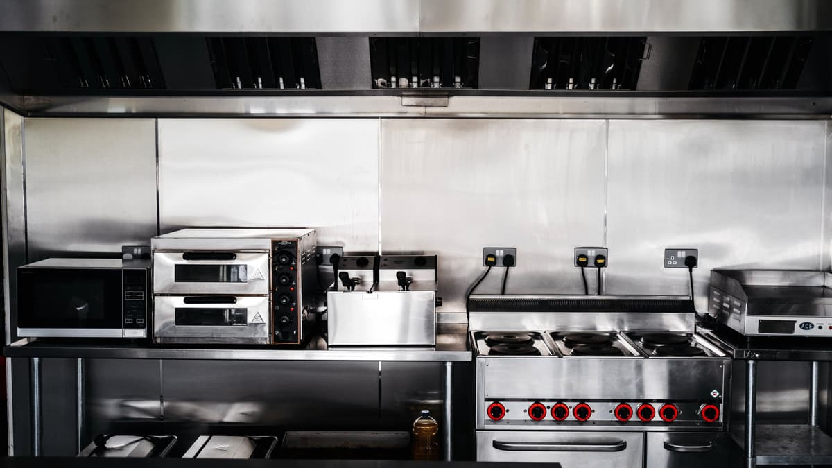 Commercial kitchen available to Launceston students budetoday.co.uk