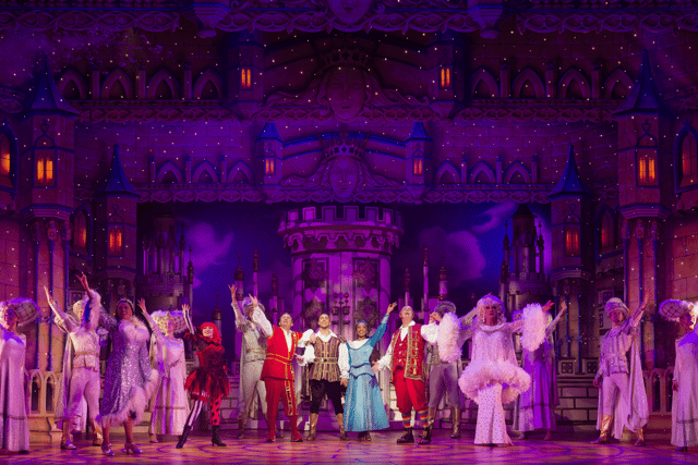 Family pantomime of your dreams