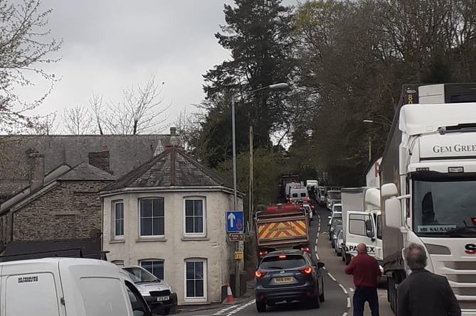 Traffic chaos caused by broken down lorry at Gunnislake on the A390.