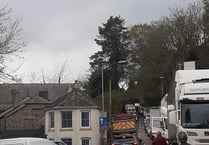 Gunnislake traffic chaos due to broken down lorry today