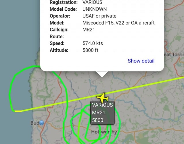 The flight path of the F15's near Holsworthy can been seen on a aircraft radar 