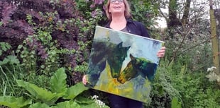 Artist to exhibit equestrian paintings