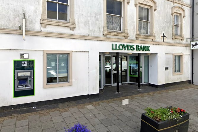 Lloyds Bank Callington
