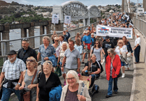 Hundreds turn out to protest Tamar Toll