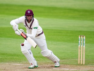 Somerset announce Renshaw return