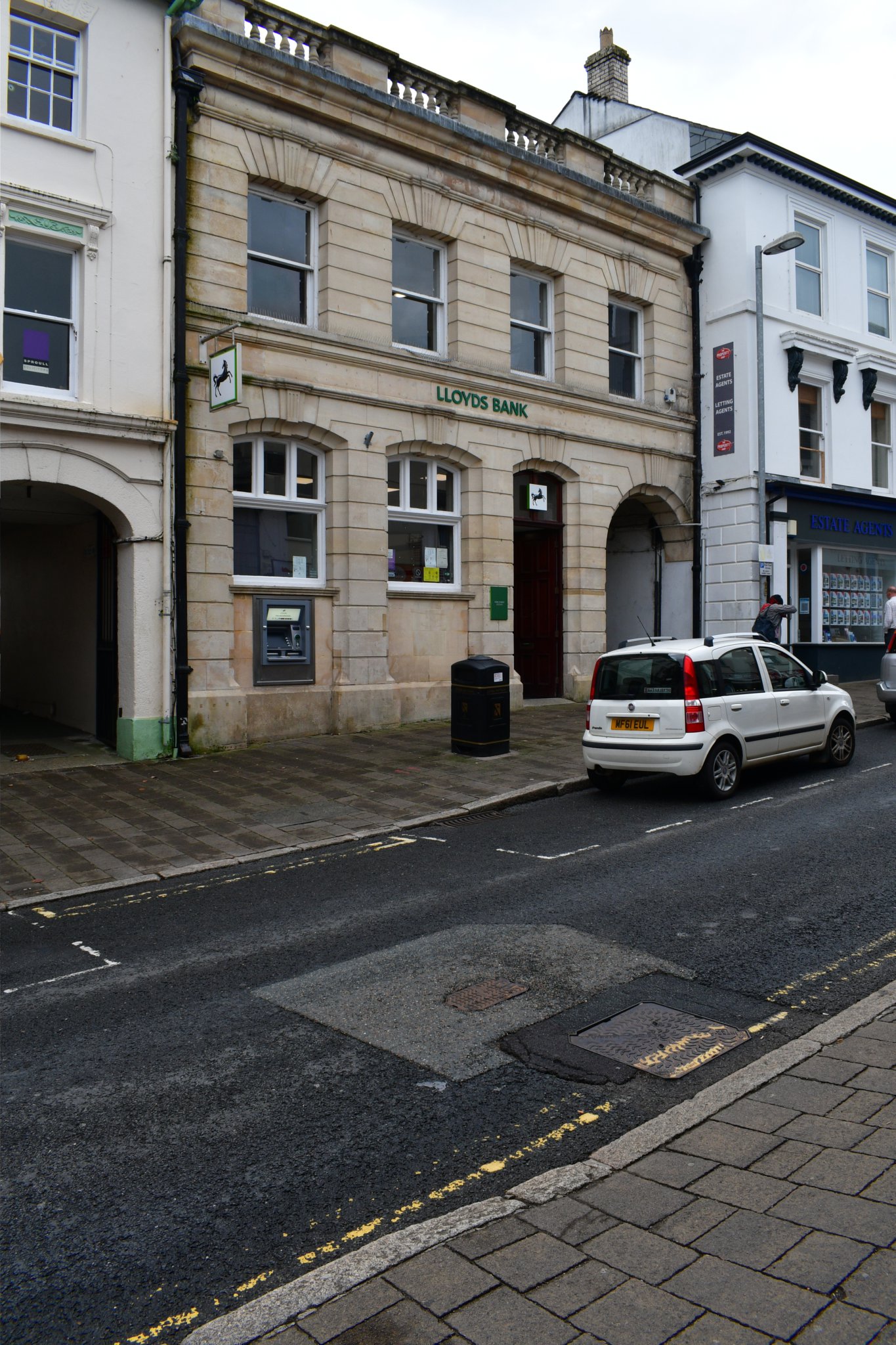 When Bodmin's remaining banks are set to close amid hub plans