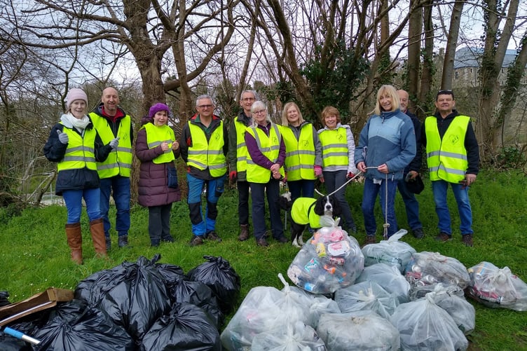 Bodmin BlueTiTs and Cllr Jenny Cruse celebrating their latest success