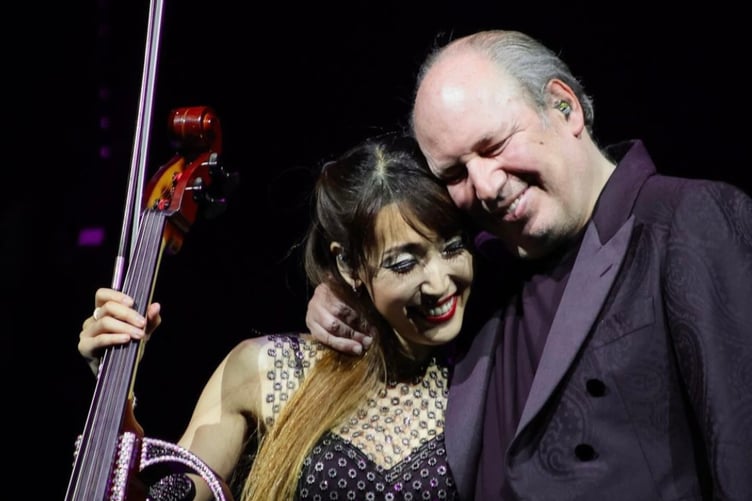 Mariko Muranaka stood next to Hans Zimmer