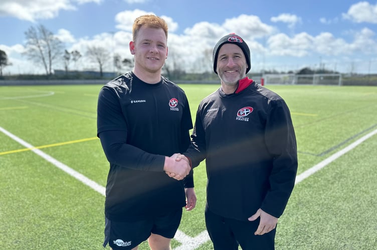 New recruit Iestyn Harris (left) with Cornish Pirates joint head coach Gavin Cattle.