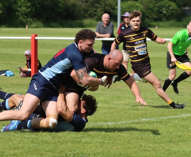 Cornwall narrowly beaten by 14-man Kent