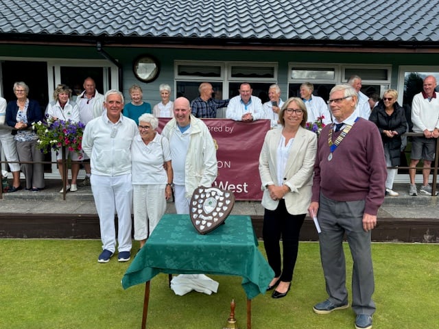 Awards presented at Bradworthy Bowling Club's event sponsored by Allison Homes South West