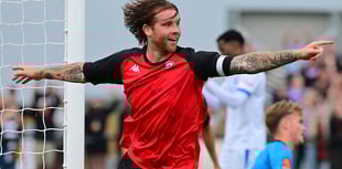 Star striker signs new deal as Truro City gear up for National League
