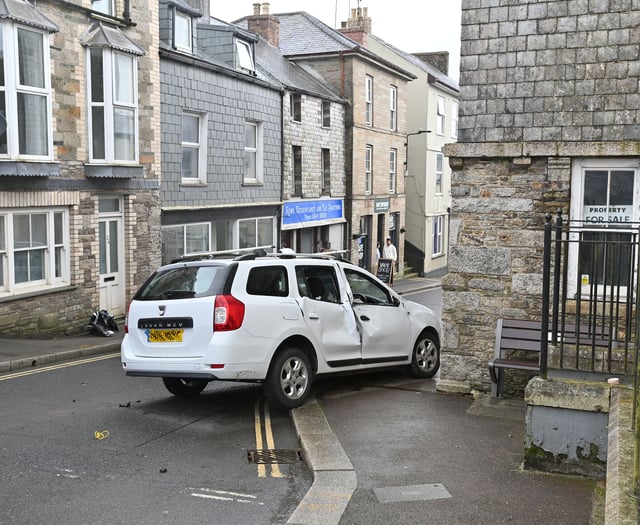 Person taken to Derriford Hospital after three vehicle collision