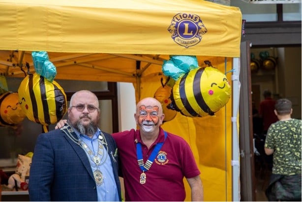 Callington Lions President Andy Burnard and Portreeve and mayor Cllr Steven Pound