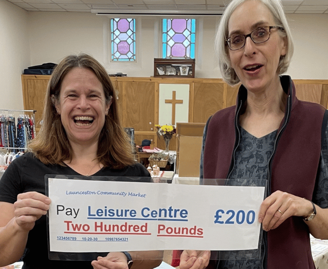 Community market shows support for town's leisure centre