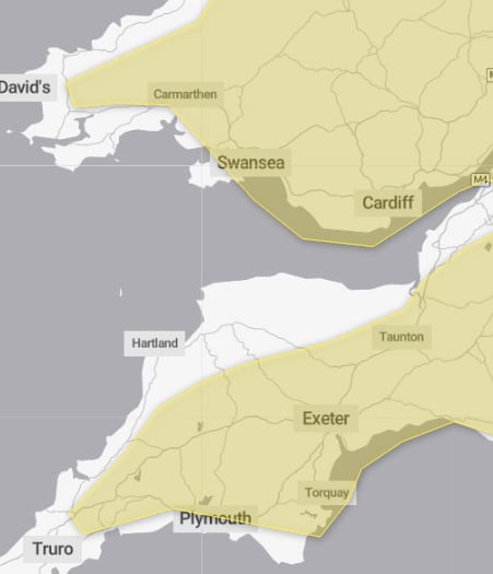 Double yellow weather warning for icy and snowy conditions