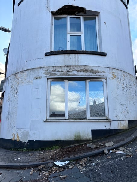Damage to the 'Roundhouse' in Bodmin, which has been evacuated (Picture: Lee Trewhela / LDRS)