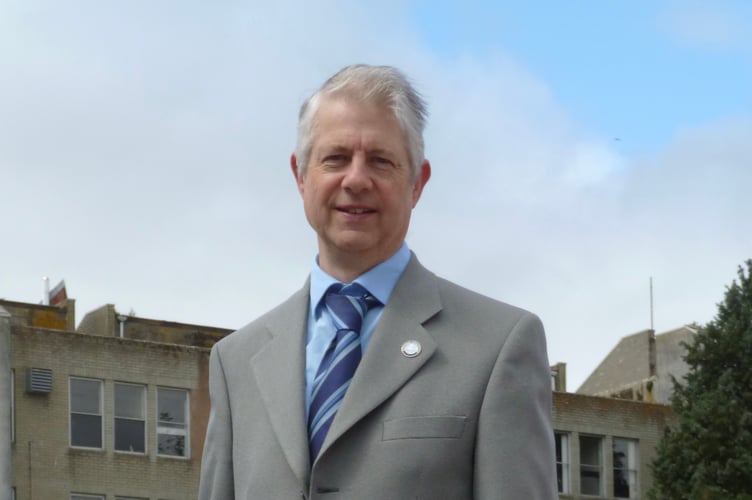 Cllr Chris Wells