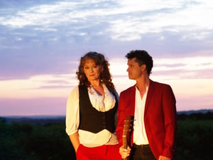 Husband and wife folk duo to perform at St Endellion Church