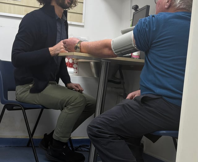 Pharmacy leaders call for expansion of Pharmacy First service
