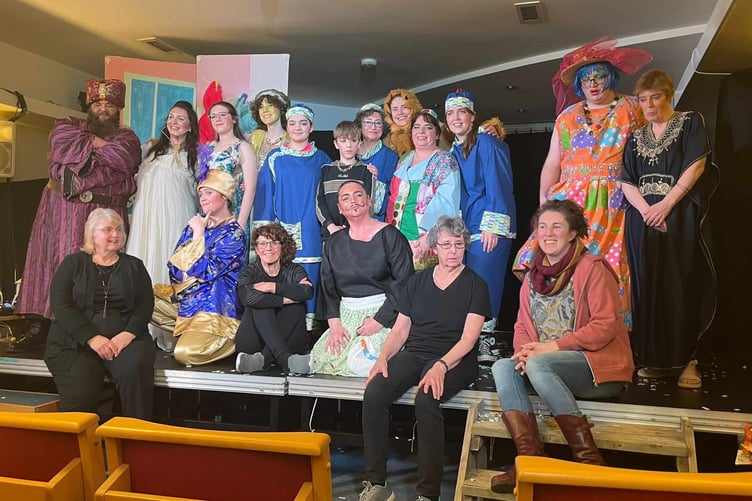 The cast and crew of Bodmin Community Panto (Picture: Bodmin Community Panto)