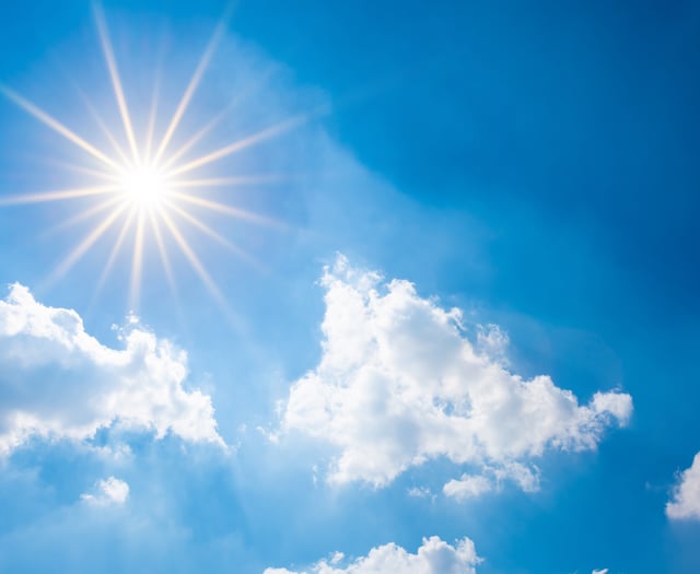 Sunny day then moderate rain tomorrow