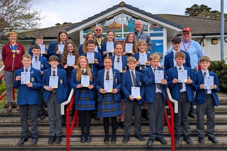 Students at Callington Community College receive certificates for first aid training provided by first responder Peter Salisbury through the Rotary Club of Callington and Callington Lions joint initiative. (Picture: Callington Lions)