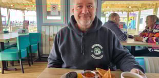 Independent councillor clings on in Bude
