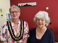 Artist donates artwork to town hall