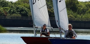 Victories for Murray and Anderson in contrasting winds