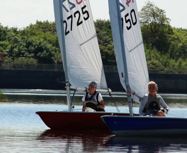 Victories for Murray and Anderson in contrasting winds