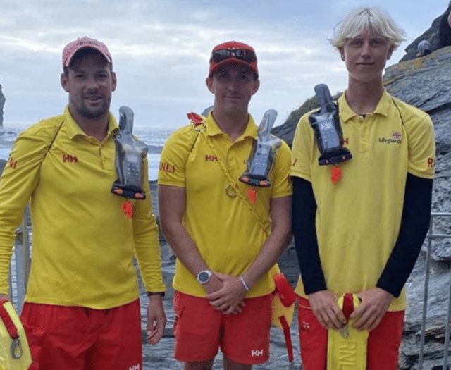 Lifeguards praised after saving 13 people off North Cornwall coast