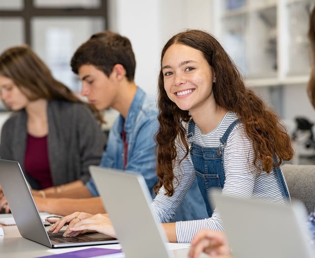 New sessions to help young people navigate online risks