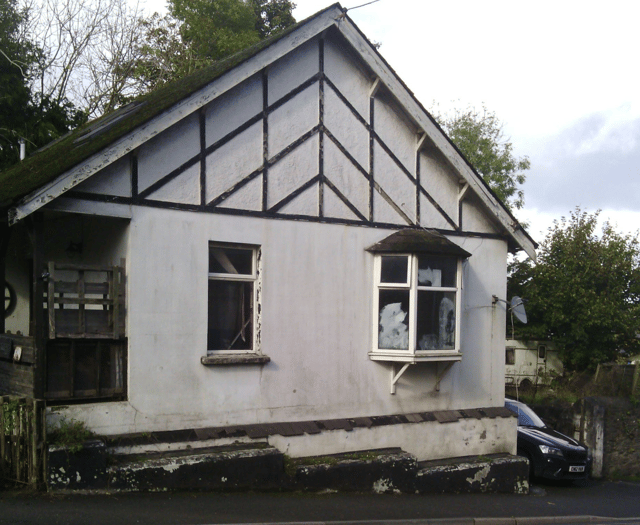 Planning: Council approves use of caravan on land 