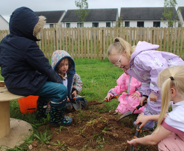 Pupils brew up creativity at new mud café