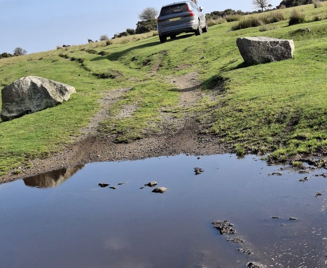 Police warn drivers off Bodmin Moor parking