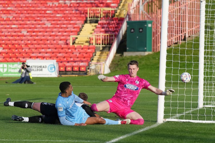 Christian Oxlade-Chamberlain at Gateshead.