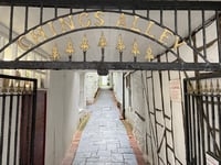 Concerns over wine and beer cellar in ‘unpoliced, poorly lit’ alley