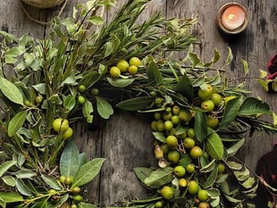 Christmas wreath making workshops to raise funds for charities