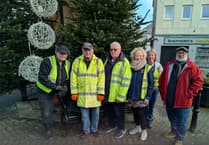 Holsworthy Lions help make town sparkle ahead of Christmas event