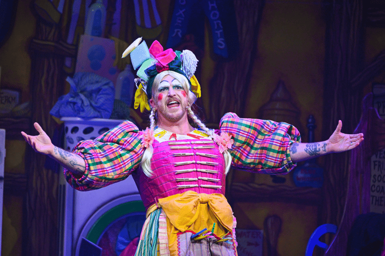 Kernow King returns to the stage as the hilarious Widow Twerkey (Picture: Hugh Hastings / Hall For Cornwall 2025)