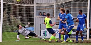 Hackett delighted with Seasiders as Balsdon bemoans Camels' finishing