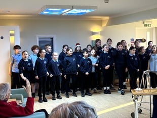 Nursing home celebrates Christmas with children's choir