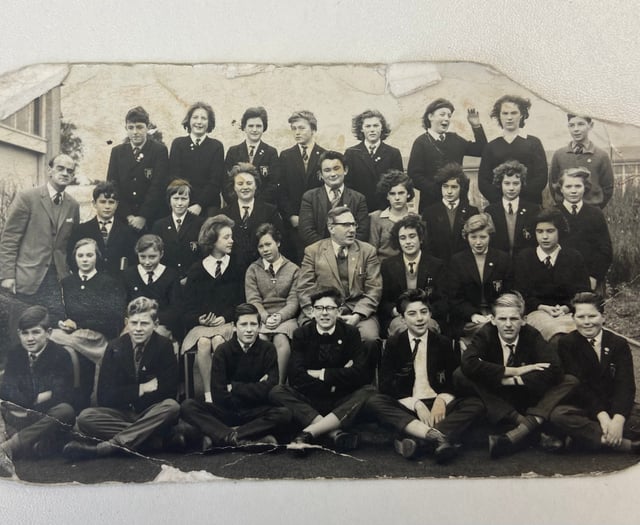 Looking Back: Names supplied for our old school photograph