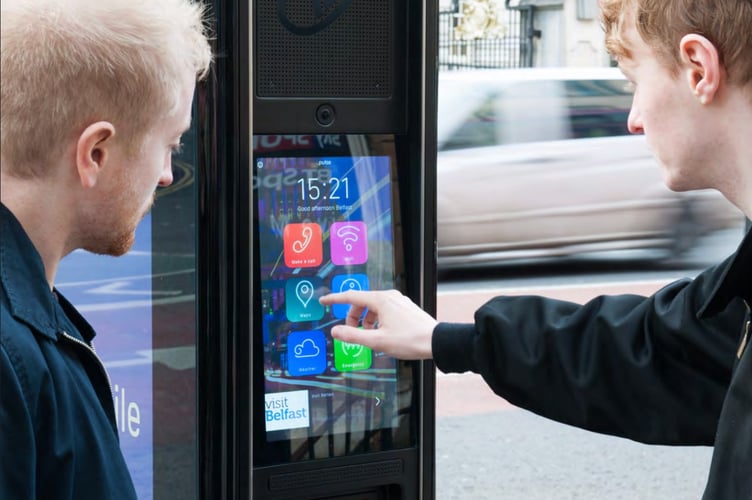 Digital Advertising Screens