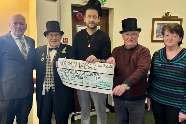 Bodmin Age Concern presented with cheque after Wassail donation