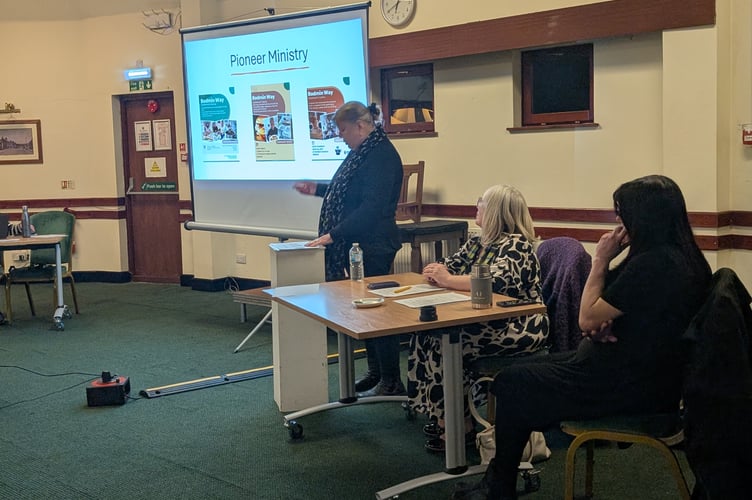 Reverend Elaine Munday addresses the room on the work of the Bodmin Way while Cllr Liz Ahearn, the mayor of Bodmin looks on (Picture: Aaron Greenaway/Tindle)